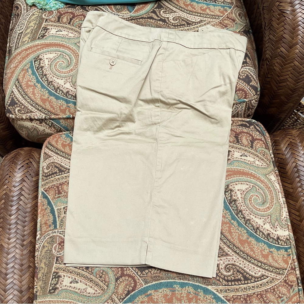 Anne Klein Sport ladies shorts. NWOT